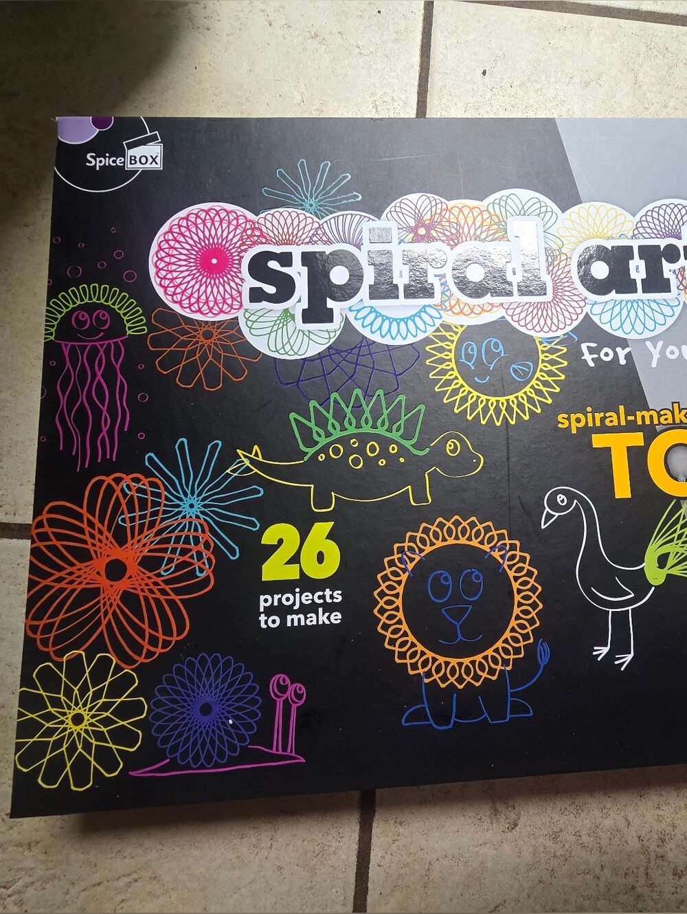 NEW Spiral Art for Young Artists ~ Spiral Making Tools, Book & Pen in Carry Case